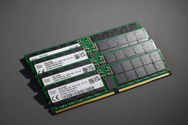 SK Hynix 32GB DDR5 RDIMM 5600MT/s for Data Centers