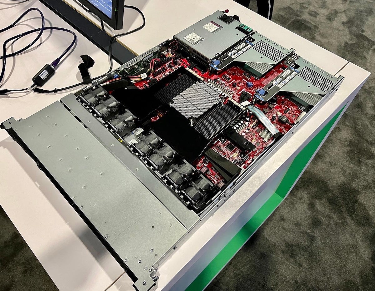 HPE ProLiant RL300 Gen12 Arm Server